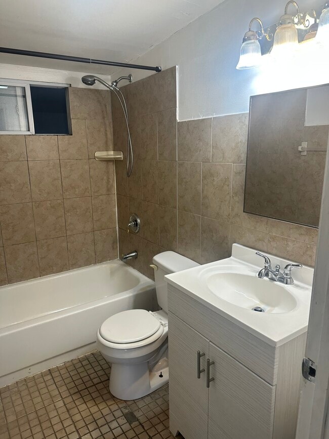 Photo - 404 Riverview Dr