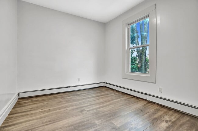 Photo - 49 Tichenor Terrace Unit 2nd Floor