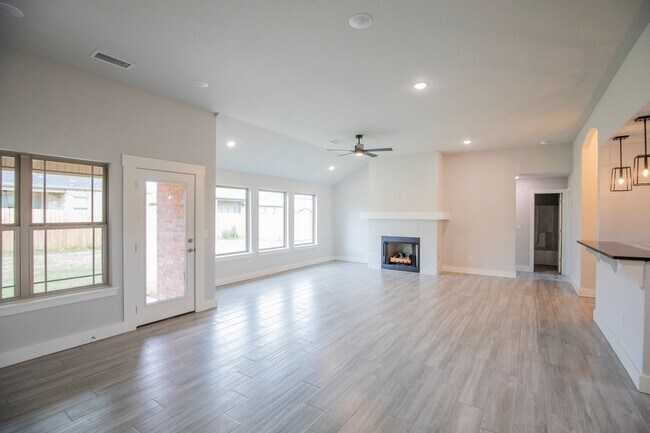 Photo - ***1029 Autumn Royal Avenue***