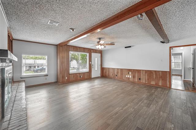 Photo - 302 Young Dr