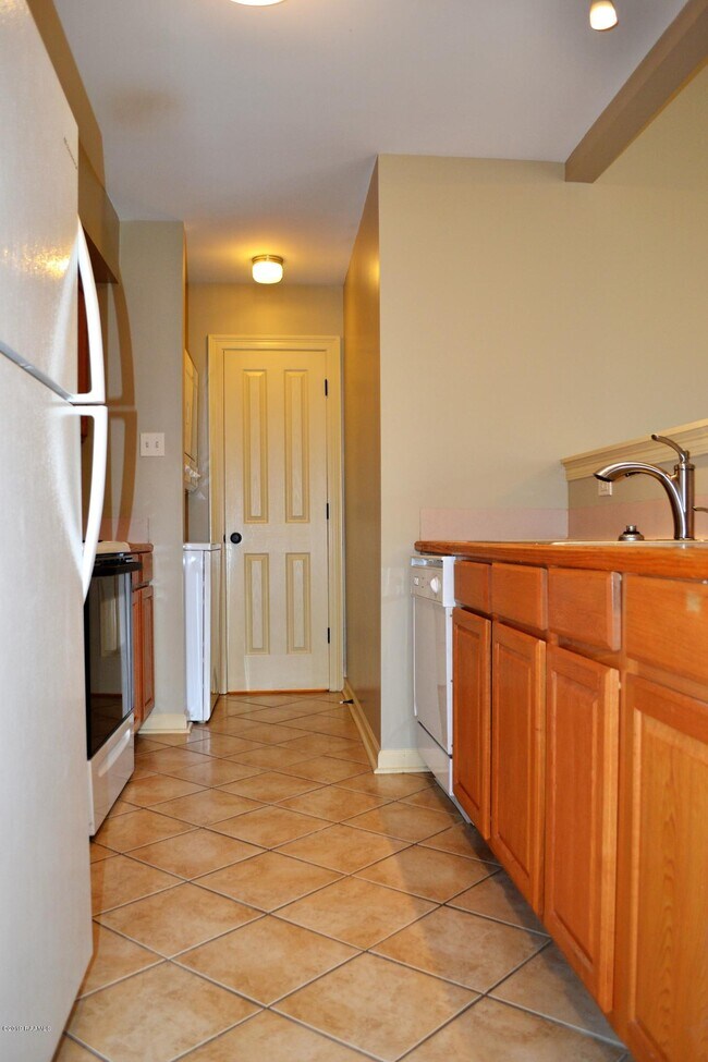 Photo - 319 Artisan Rd Unit D