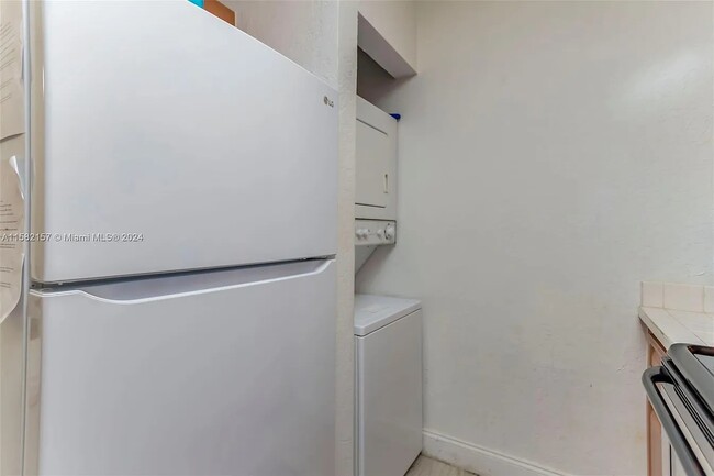 Photo - 2646 Riverside Dr