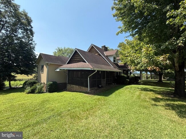 7246 Sperryville Pike