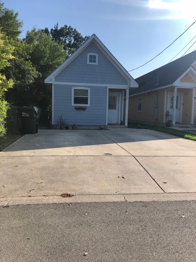 Photo - Adorable 2 Bed 1 Bath Home