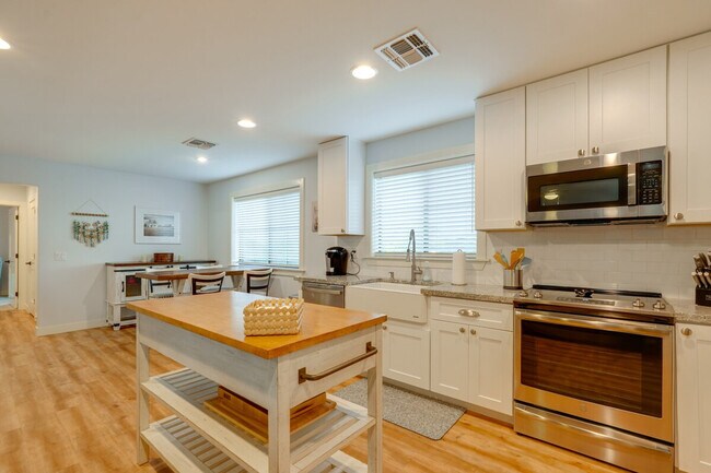 Photo - 8637 S Newberry Ln Unit ID1385740P