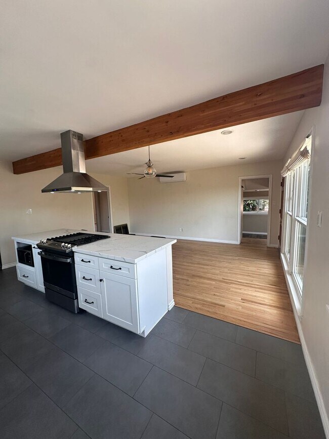 Photo - 2152 Rexford Dr