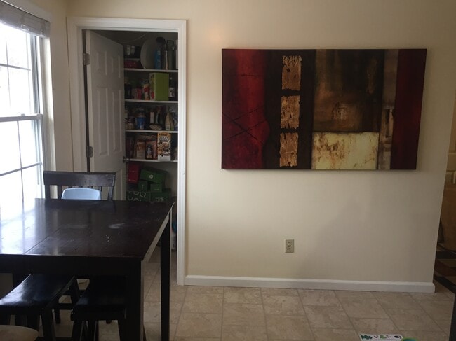 Eating Area & Pantry - 503 Cortland Dr E