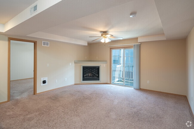 2BR, 2BA - 1,100SF - Living Room