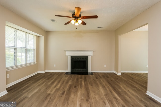 Photo - 661 Woodcrest Manor Dr House