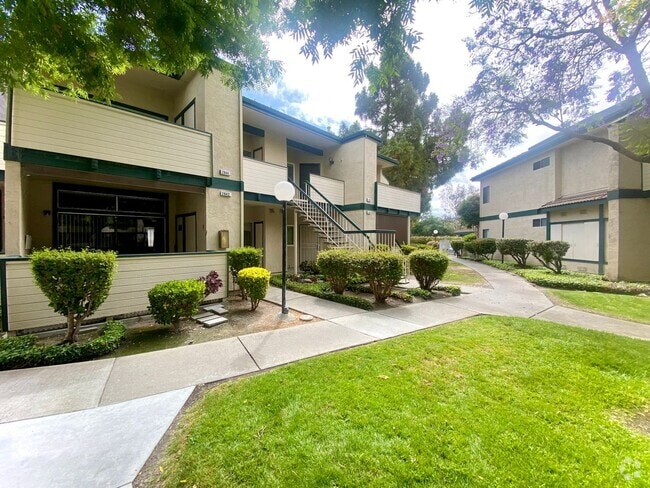 Building Photo - CUTE, COMFY & CONVENIENT CONDO IN UNION CITY