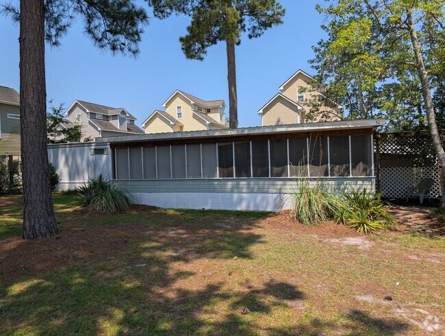 Building Photo - 3 Bedroom 2 Bath manufactured home located...