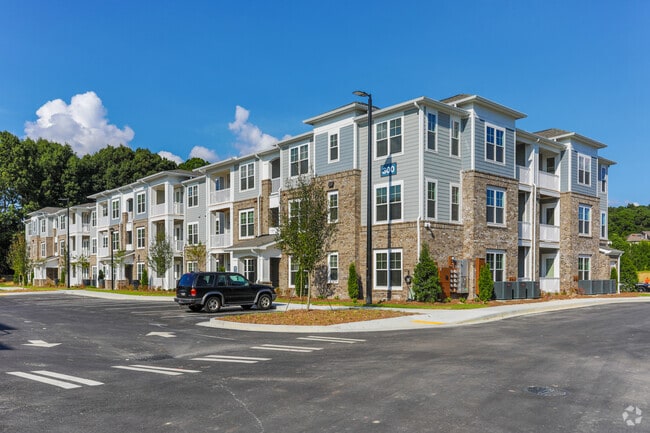 Creekside at Adamsville Place Apartments For Rent in Atlanta, GA ...