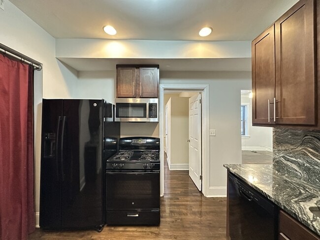 Photo - 3151 W Belle Plaine Ave Unit 1