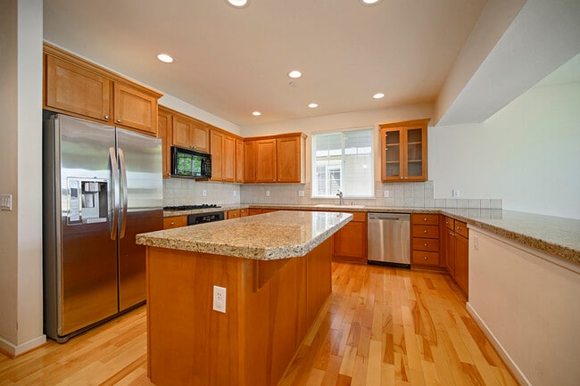 Photo - 1679 NE Juneberry St