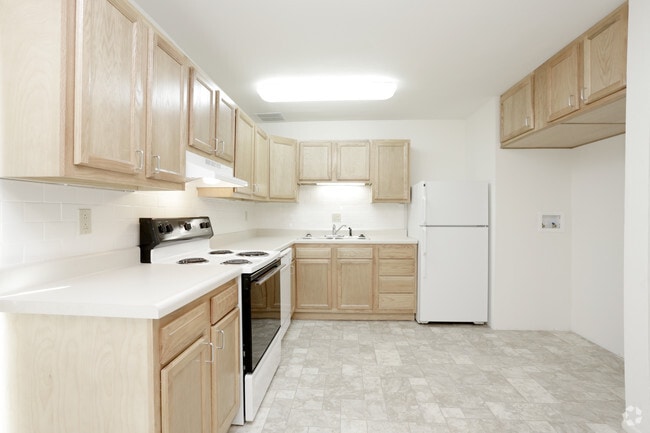 2 Bedroom - Kitchen - Colonial Village