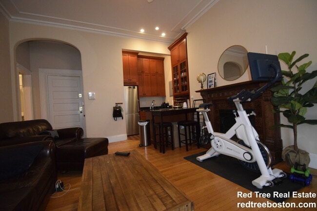 Photo - 388 Marlborough St Unidad 3