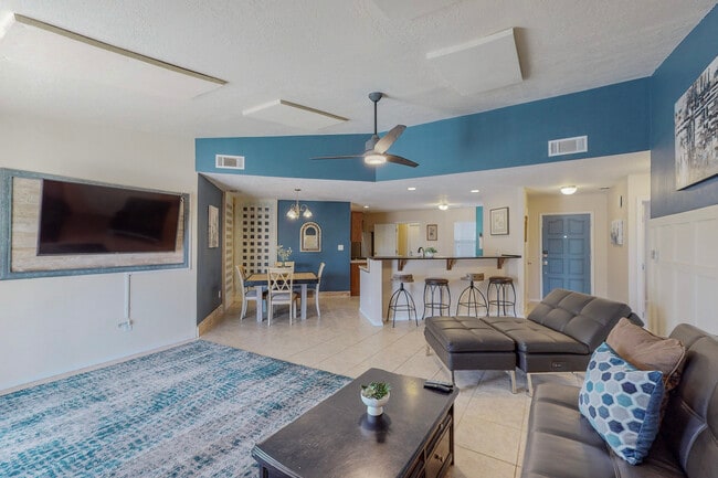 Photo - 3010 May Cir SE