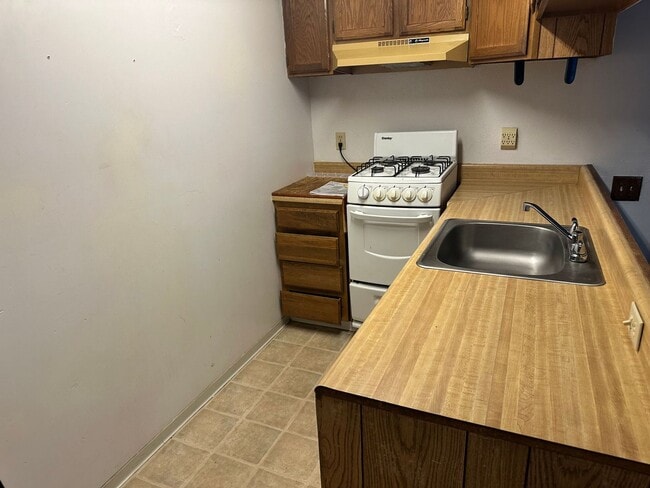 Photo - 1316 Summers Ln