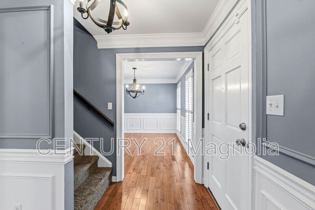 Photo - 299 Ashbrook Dr