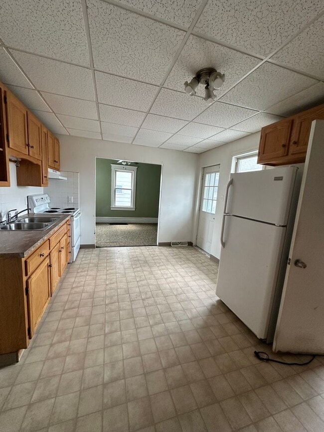 Photo - 369-371 New Grove St Unit 371