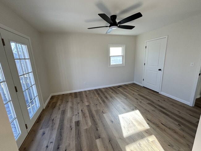 Photo - 806 Stratford Dr