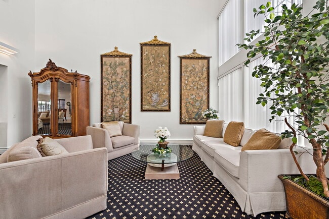 Photo - Palacio Senior Apartments
