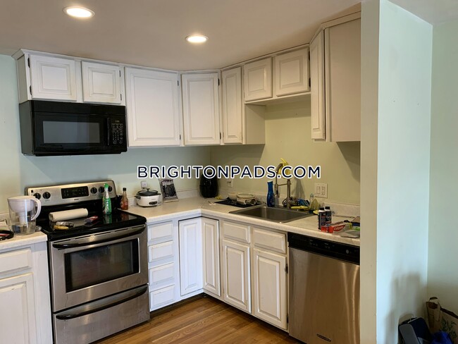 Photo - 121 Tremont St Apartment Unit B6