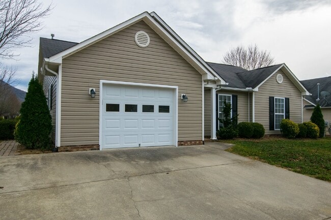 Photo - 32 N Sunberry Trail