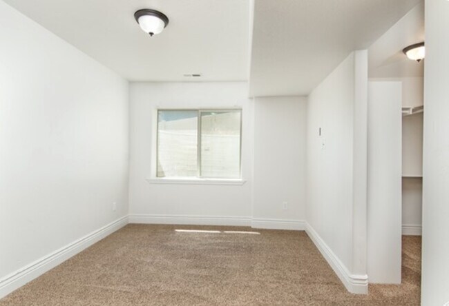Photo - 1232 Regal View Dr