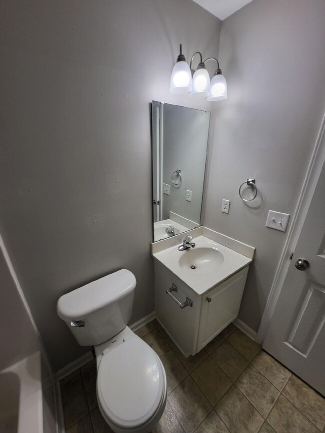 Photo - 105 Brookwood Ct House