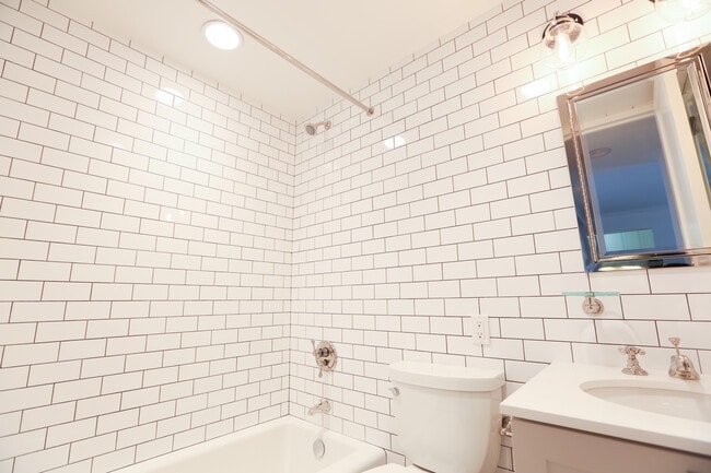 Photo - The Wimbledon