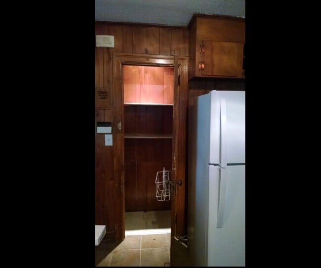 Photo - 5505 Hilltop Rd