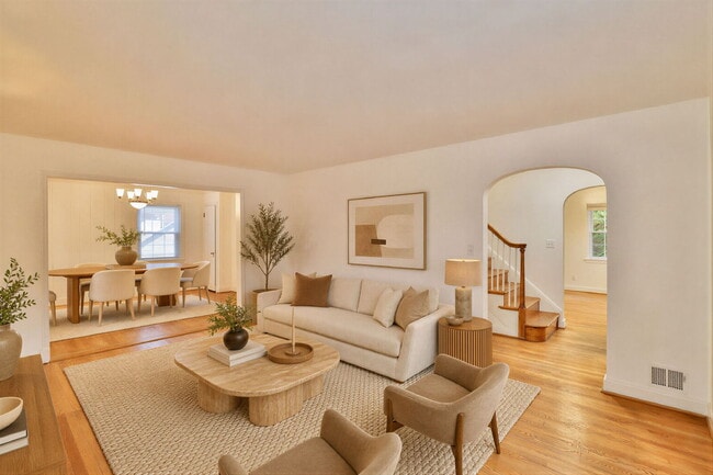 Building Photo - Spacious, Accessible Downtown Silver Spring Townhome!!.... Renovated Kitchen, Finished Basement, ...