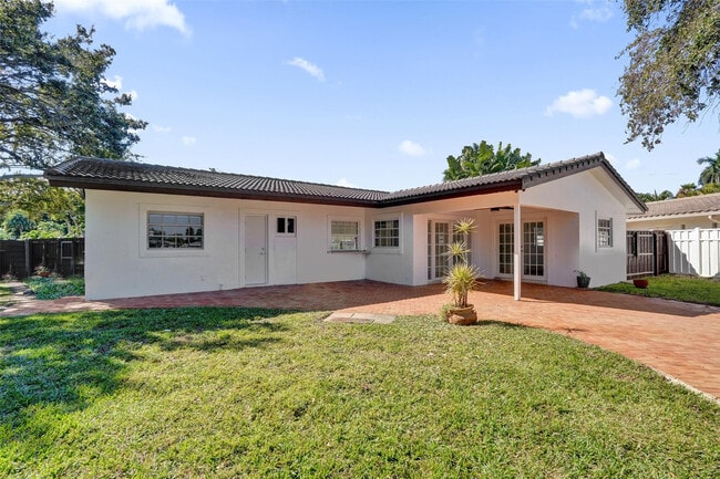 Photo - 4200 NE 15th Ave