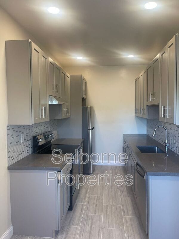 Photo - 507 Forest St