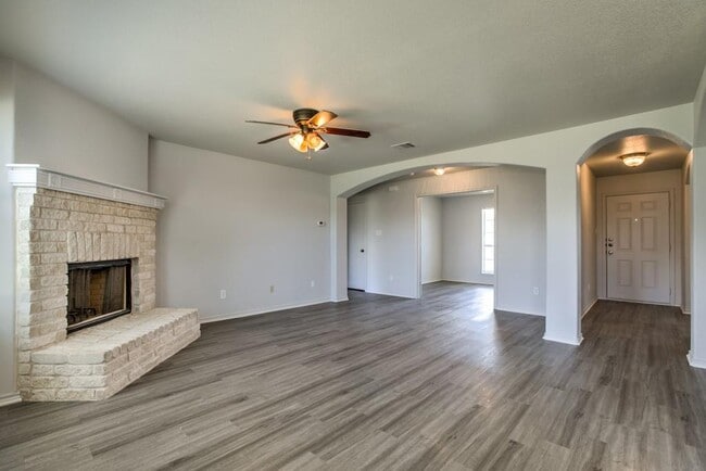 Photo - 1108 Blewett Dr