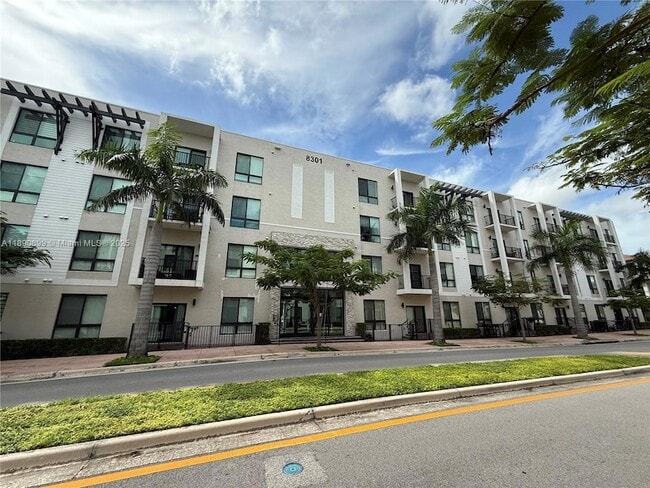 Building Photo - 8301 NW 41st St Unit B-409