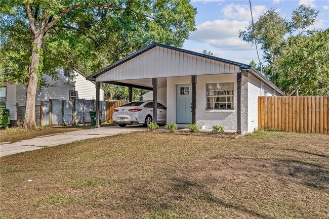 Photo - 112 W Stanley St