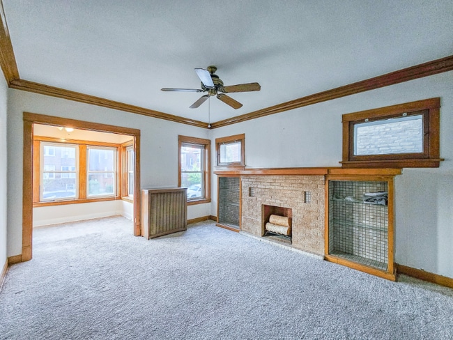 Building Photo - 3338 W Cullom Ave