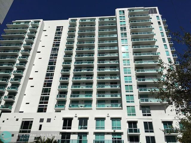 Photo - 333 NE 24th St Unidad 1112