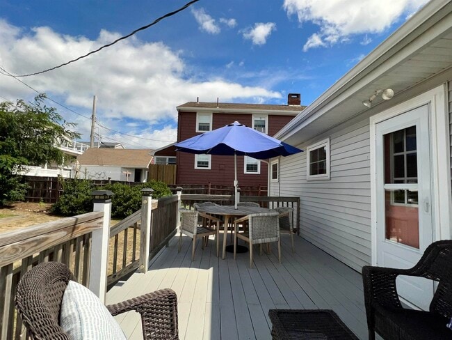 20 Lowell St