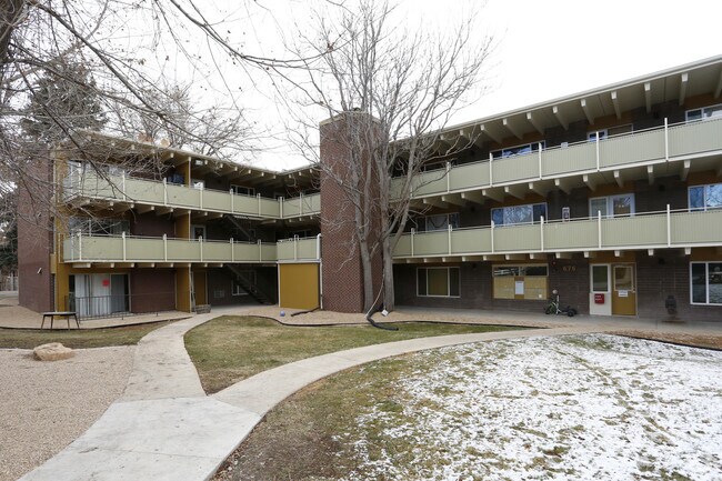 Photo - Pinewood Apartments