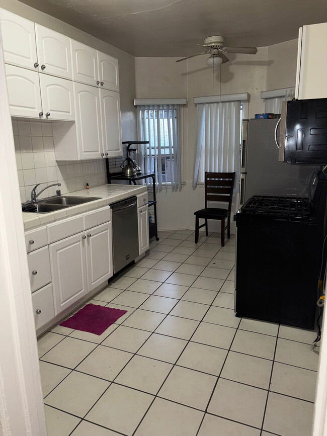 Photo - 1906 W 23rd St Unidad 1906 w 23rd st Los Angele