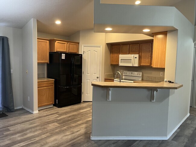 16935 N Denemere Loop