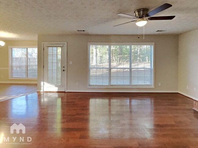 Photo - 839 Whitehaven Ln