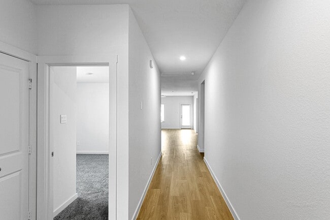 Photo - 1718 Battisti Dr