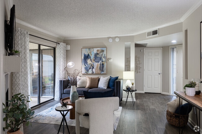2BR, 2BA - 1,054SF - Living Room