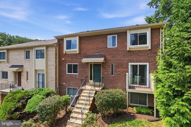 6822 Perry Penney Dr