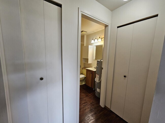 Photo - 2294 McKenzie Rd