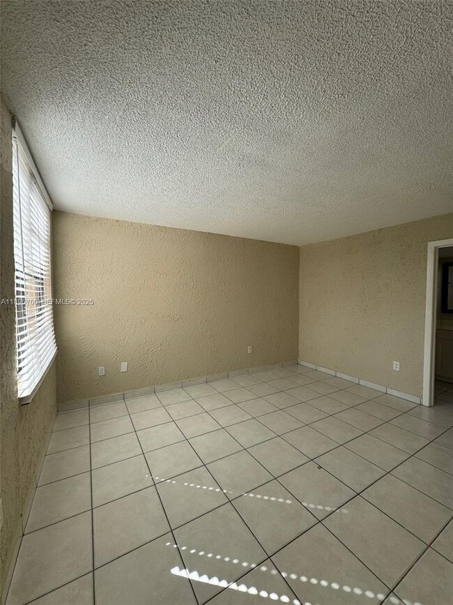 Photo - 10500 SW 108th Ave Unit B315